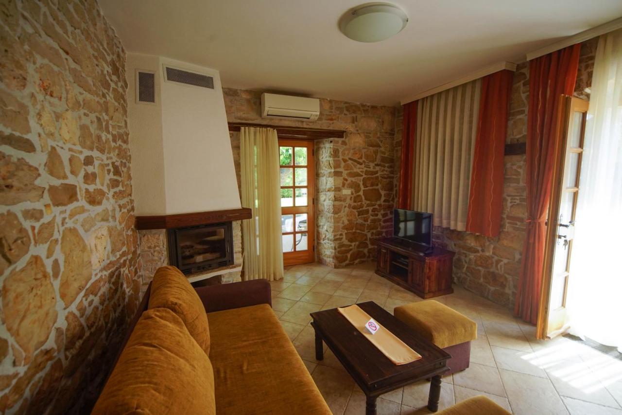 Apartments Villa Stapo อูมัค ภายนอก รูปภาพ