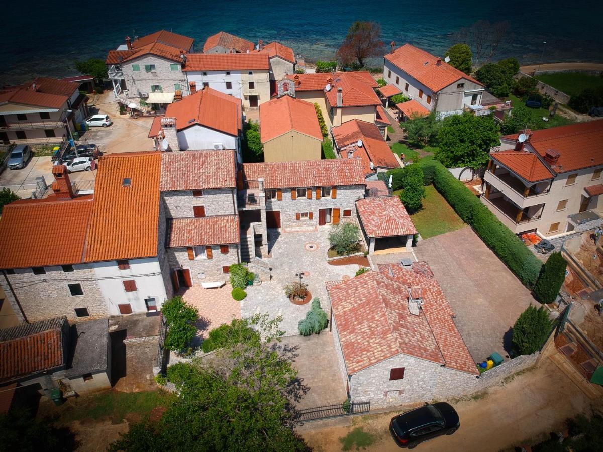 Apartments Villa Stapo อูมัค ภายนอก รูปภาพ